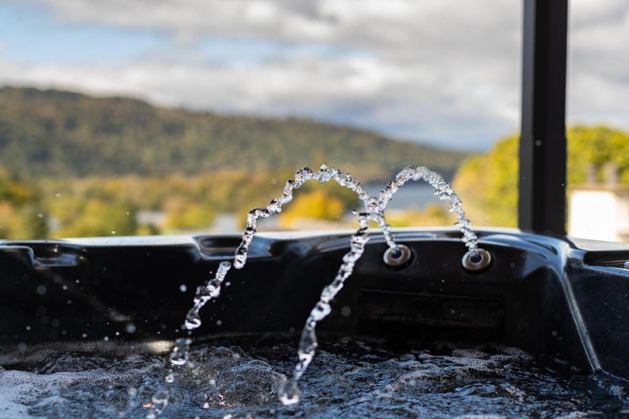 Lakes Hotel & Spa 鲍内斯温德米尔 外观 照片 Water fountain